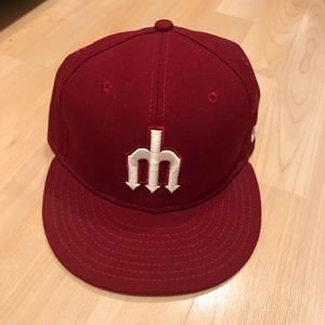 Used Seattle Mariners Maroon New Era Hat 7-3/8
